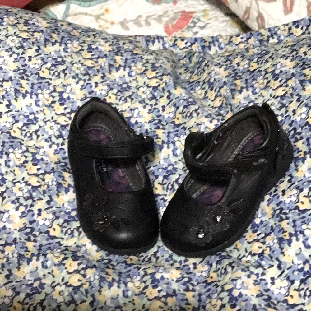 Girl shoes